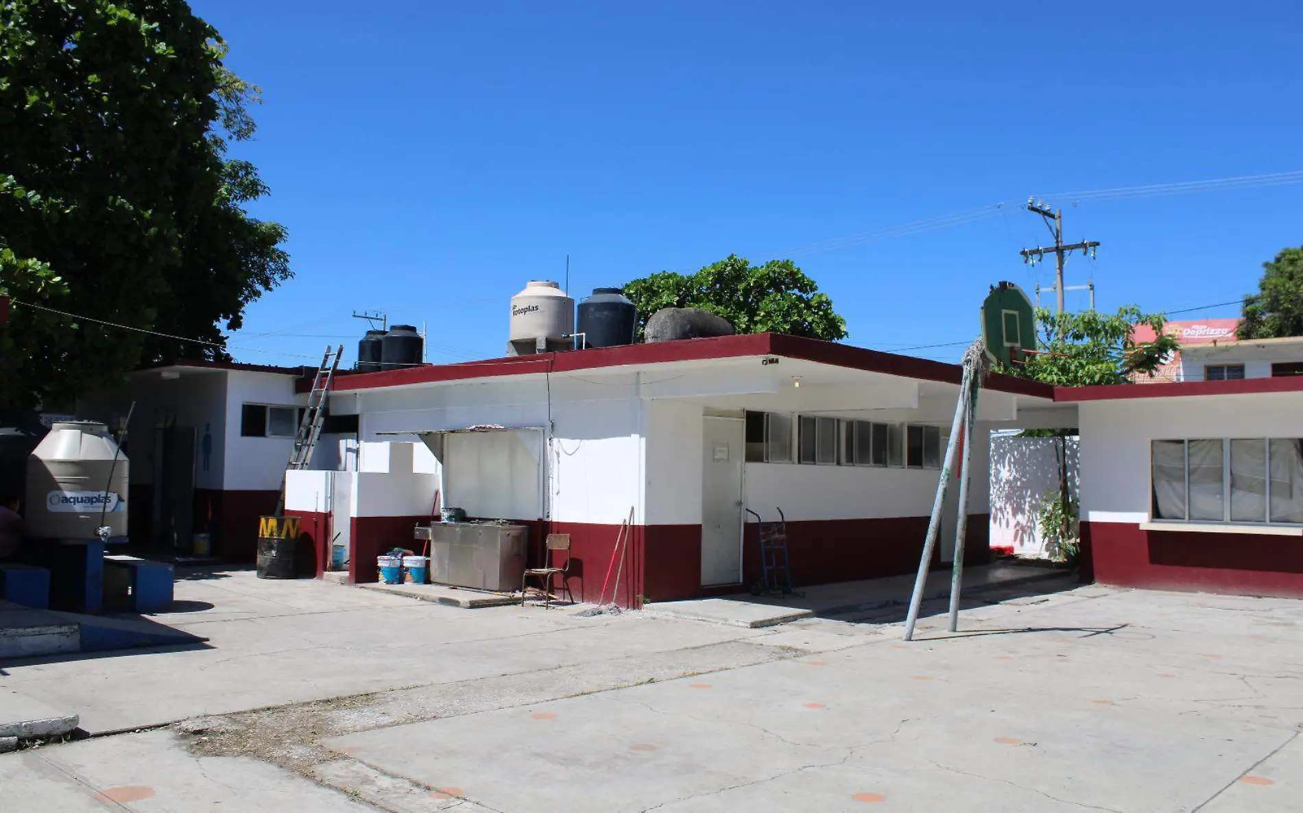 Desvalijan tubería de cobre a sanitarios de céntrica escuela primaria Miguel Díaz (4)